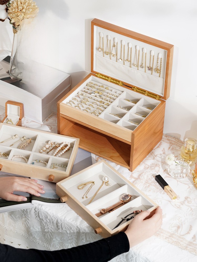 Wedding Solution - Elegant Wooden Jewelry Box for Wedding