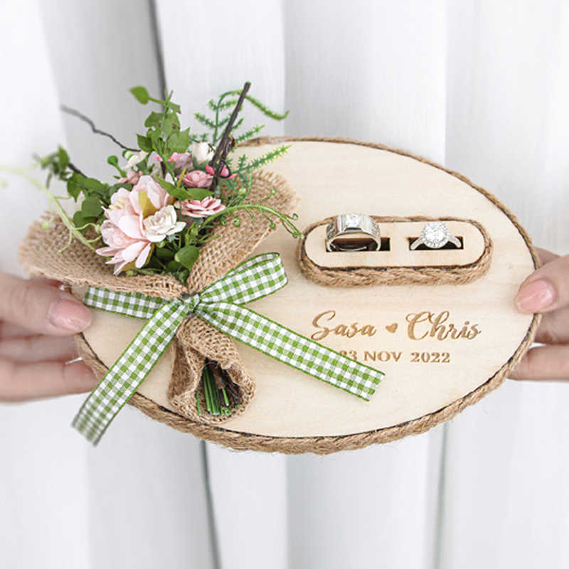 Custom Oval Wooden Flowers Eng – Ring Bearer Pillow recenzja i cena